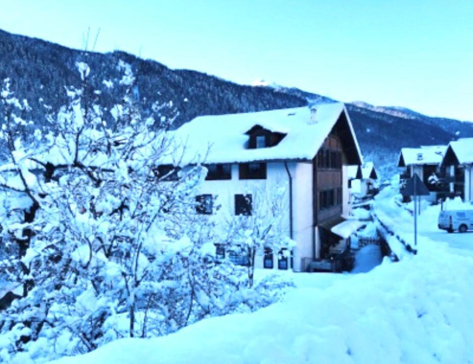 Casa Martini Daire Mezzana  Dış mekan fotoğraf