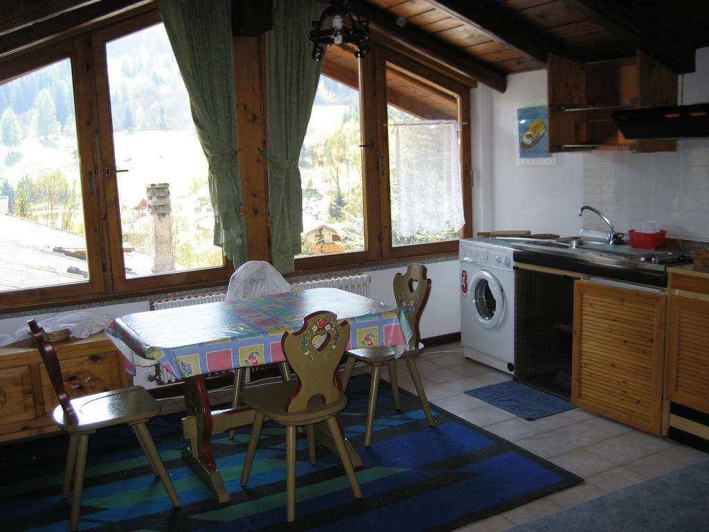 Casa Martini Daire Mezzana  Dış mekan fotoğraf